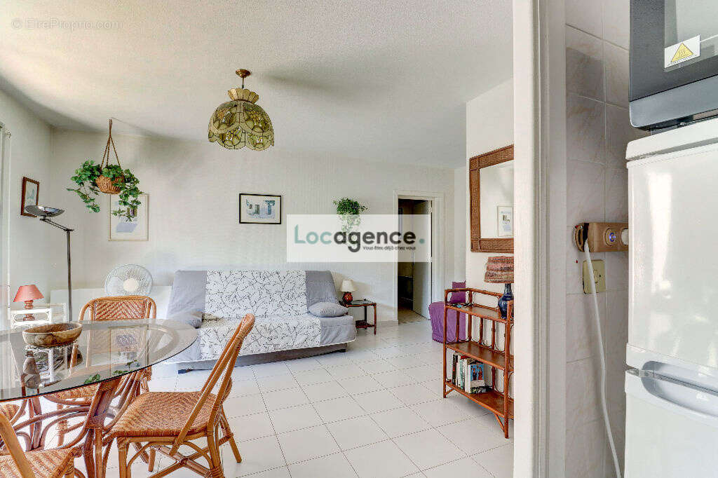 Appartement à MANDELIEU-LA-NAPOULE