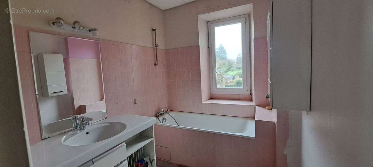 Appartement à JUILLAC