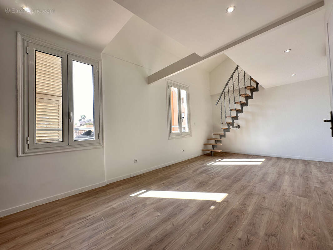 Appartement à BEAUSOLEIL