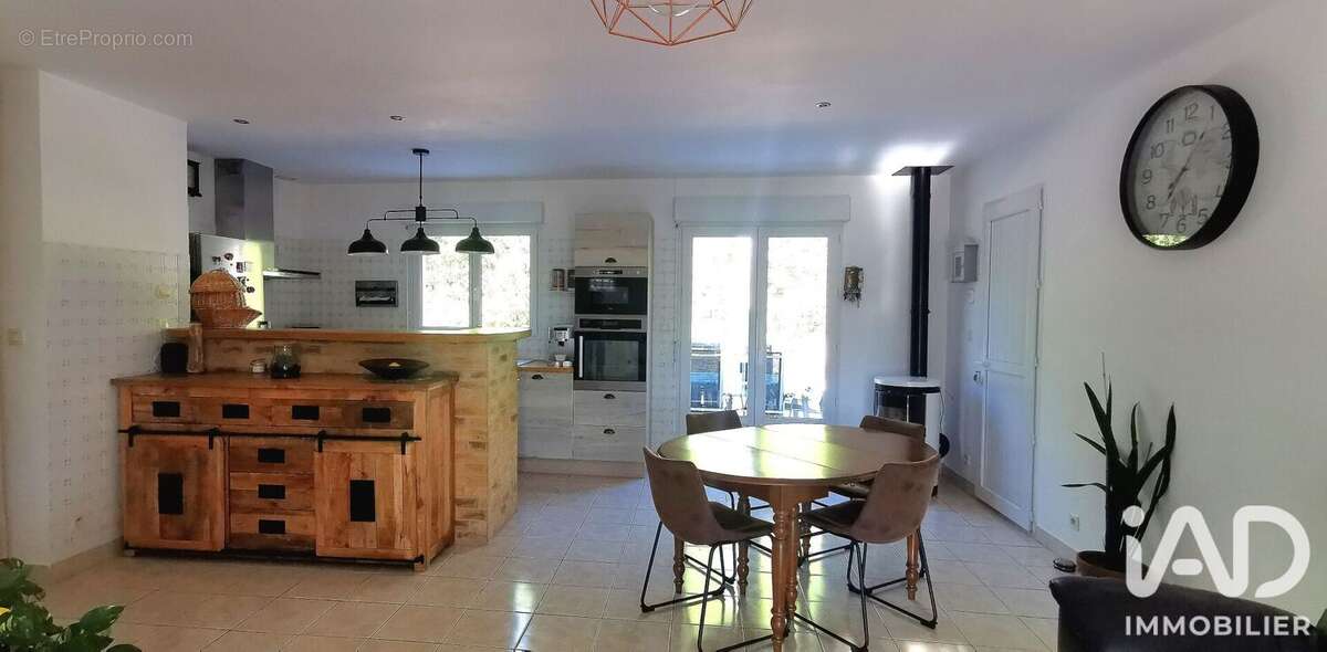 Maison 207 m² à Martel  - photo 2