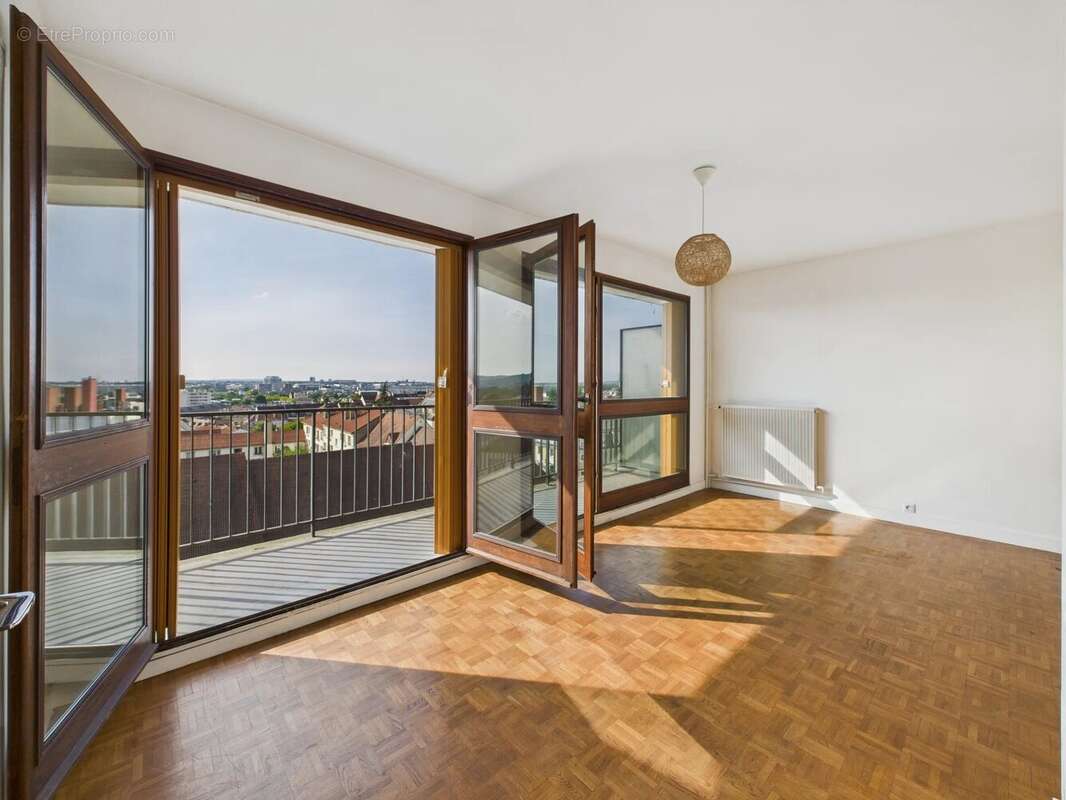 Appartement à RUEIL-MALMAISON
