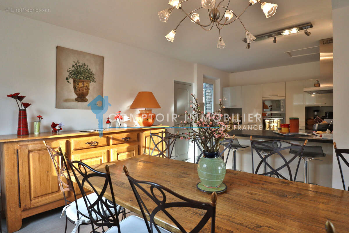 Maison à SAINT-SATURNIN-LES-APT