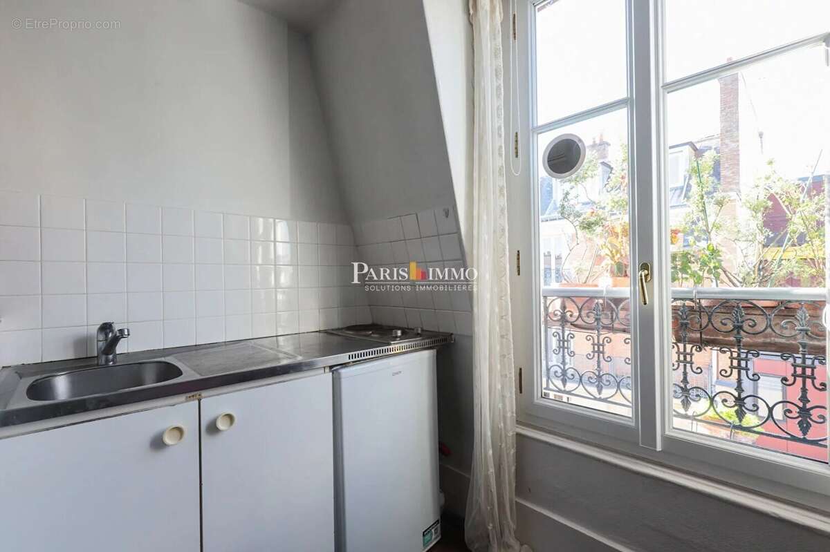 Appartement à PARIS-17E