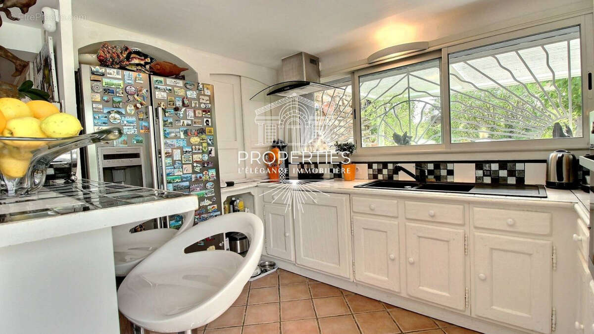 Maison à BORMES-LES-MIMOSAS