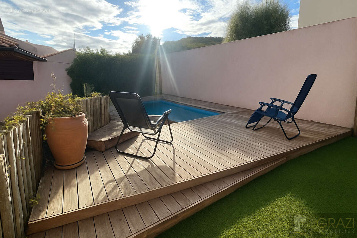 Appartement à SIX-FOURS-LES-PLAGES