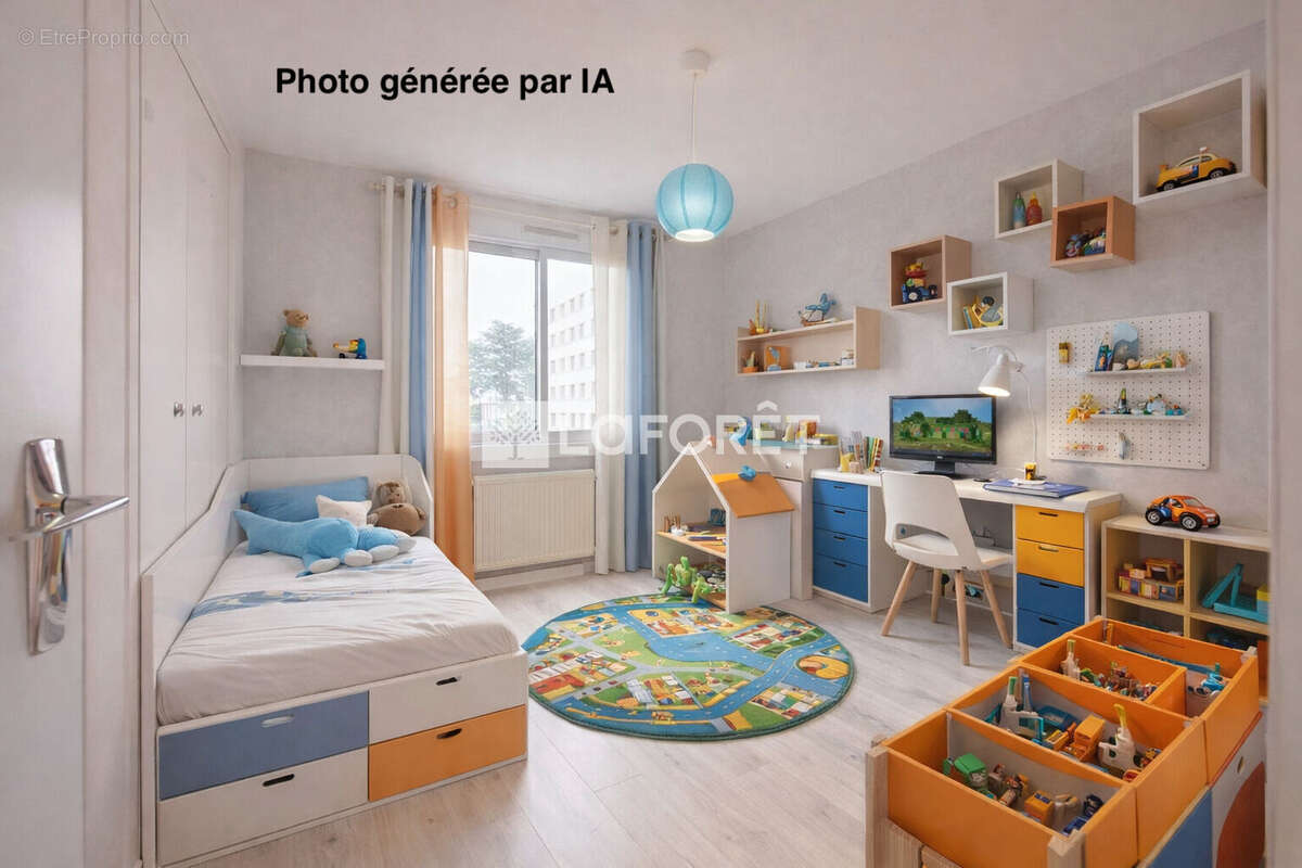 Appartement à PERONNAS