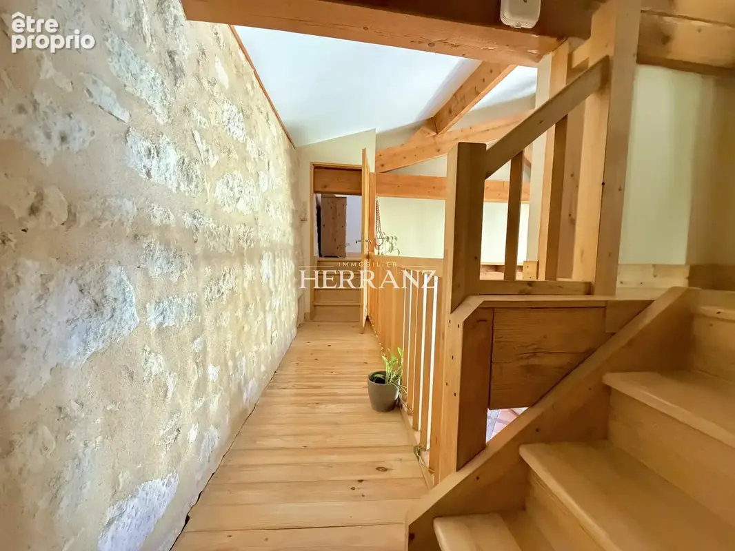 Maison de charme en pierre - 130 m2 -Jardin - Sans travaux - à 3 min de Branne - photo 8