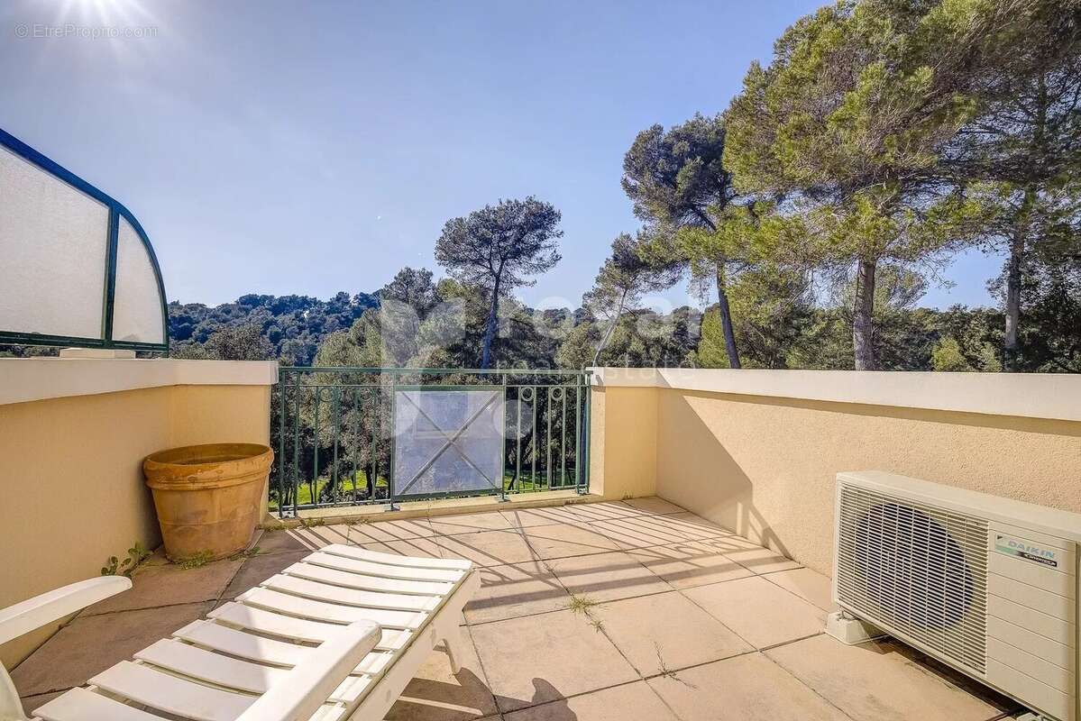 Maison à MOUGINS