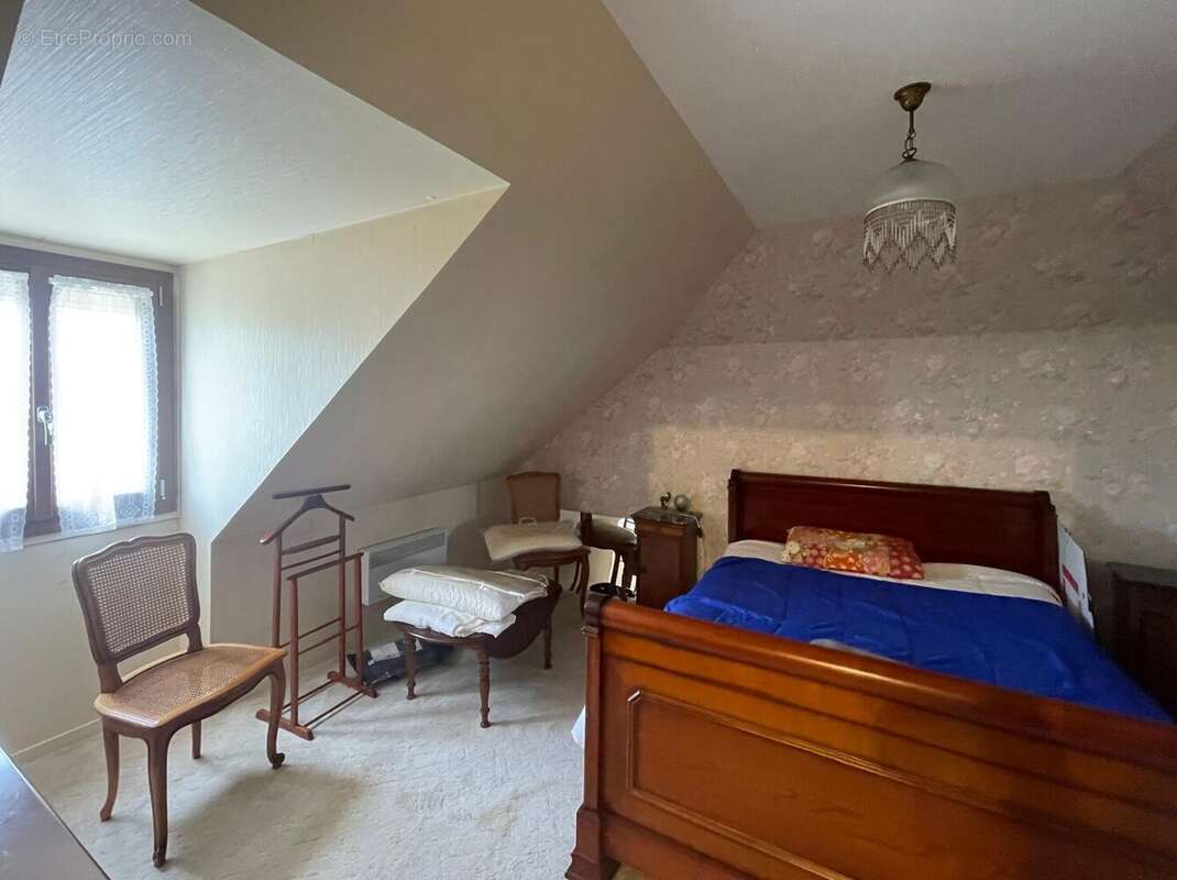 Autre à SAINT-DOULCHARD