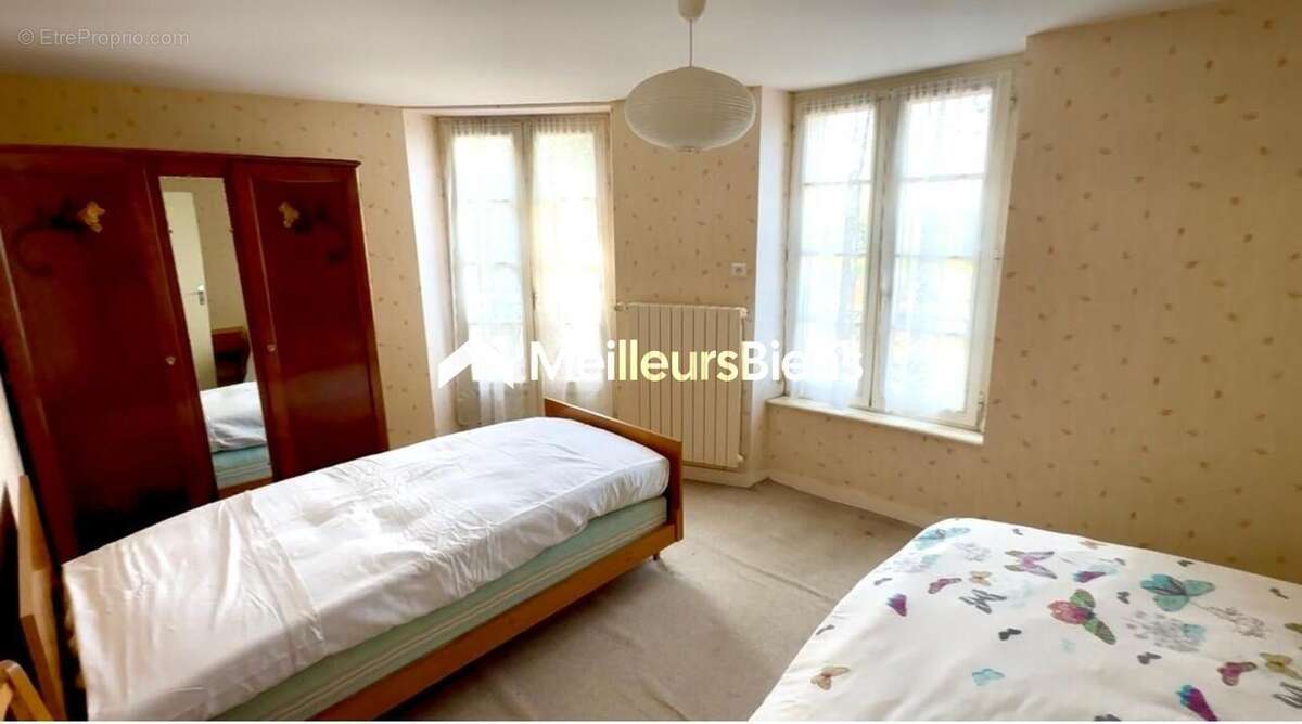 Maison en pierres 3 chambres - 2 garages - photo 6