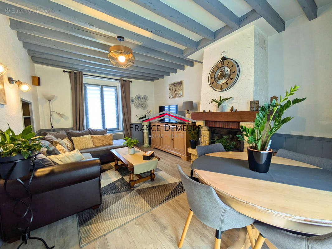 Maison à AMBLAINVILLE