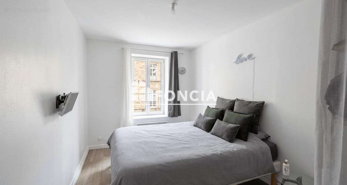  Exclusivité – Appartement de Caractère face à la Cathédrale (83 m²) – Boulogne-sur-Mer Vieille Ville - photo 4