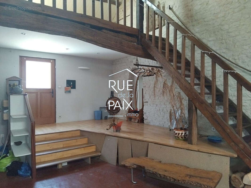 Maison à POUANT