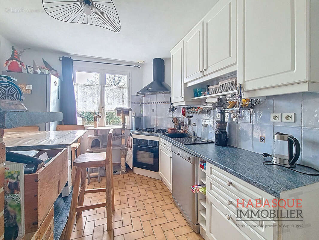 Maison spacieuse à vendre à Guimiliau - photo 8