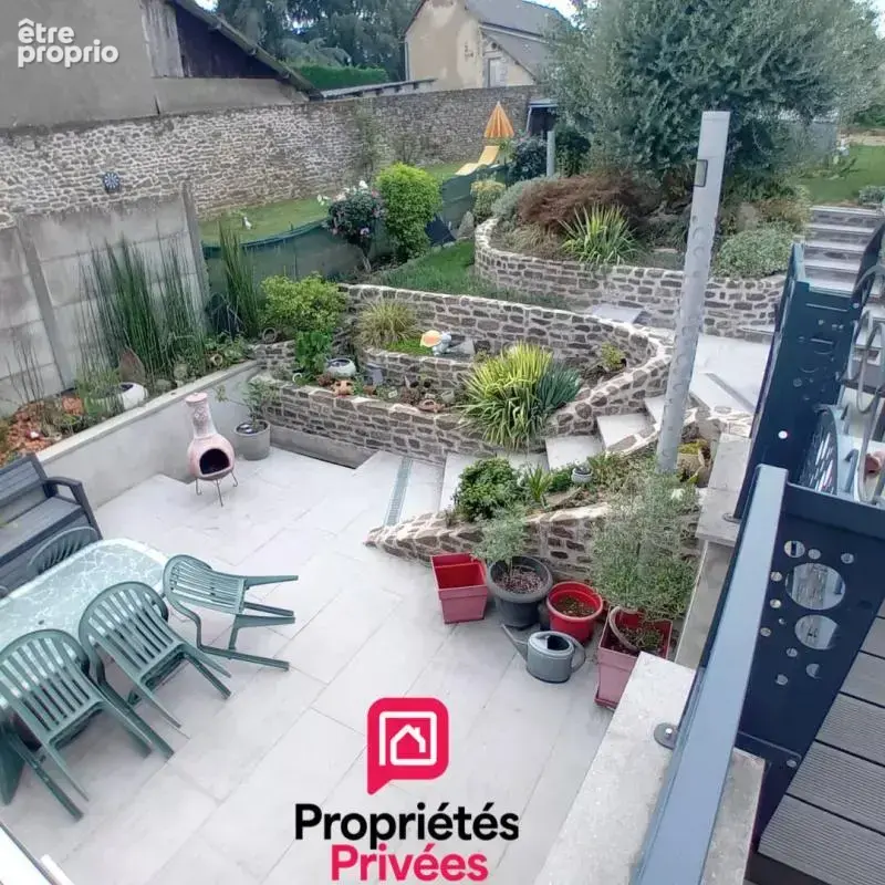 Maison de bourg rénovée de 130 m² avec jardin, véranda et deux garages ? Aucun travaux à prévoir ? Ambrières-les-Vallées 53300 e - photo 13