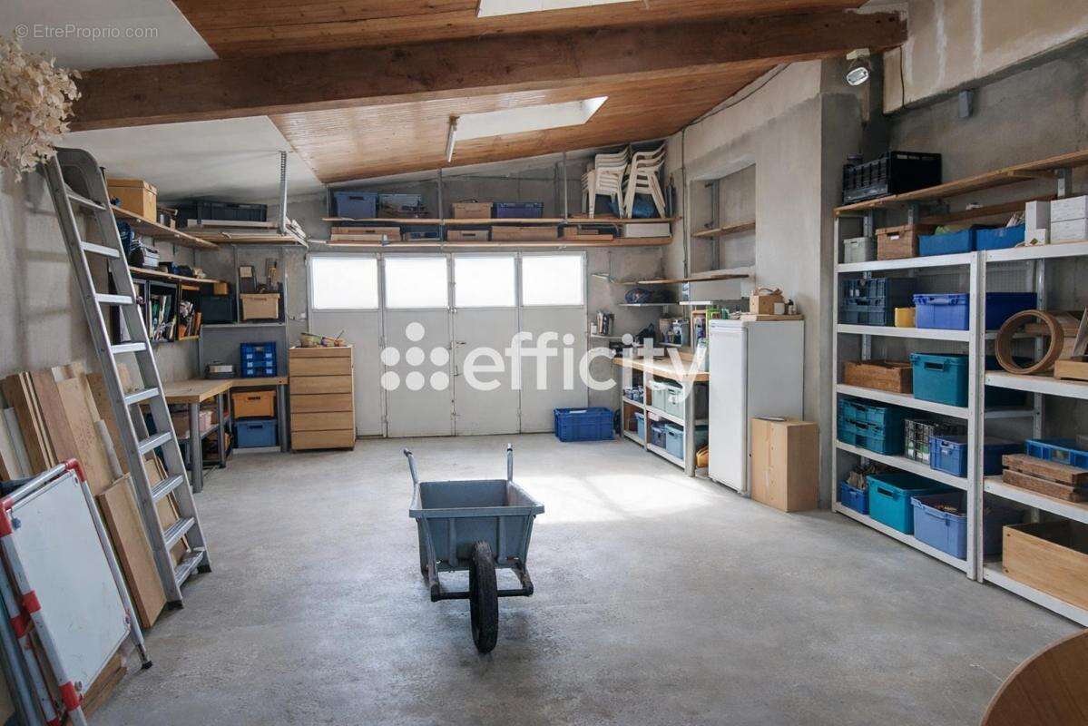 Maison 120 m² à Cour-Et-Buis  - photo 11
