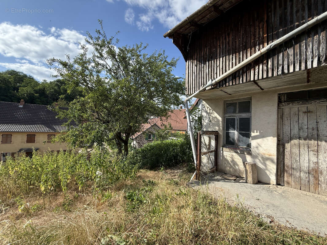 Maison de village avec grange et dépendances - photo 5