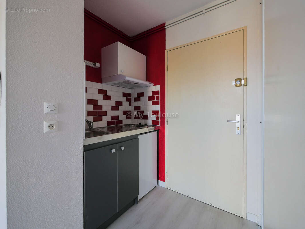 Studio meublé - photo 5