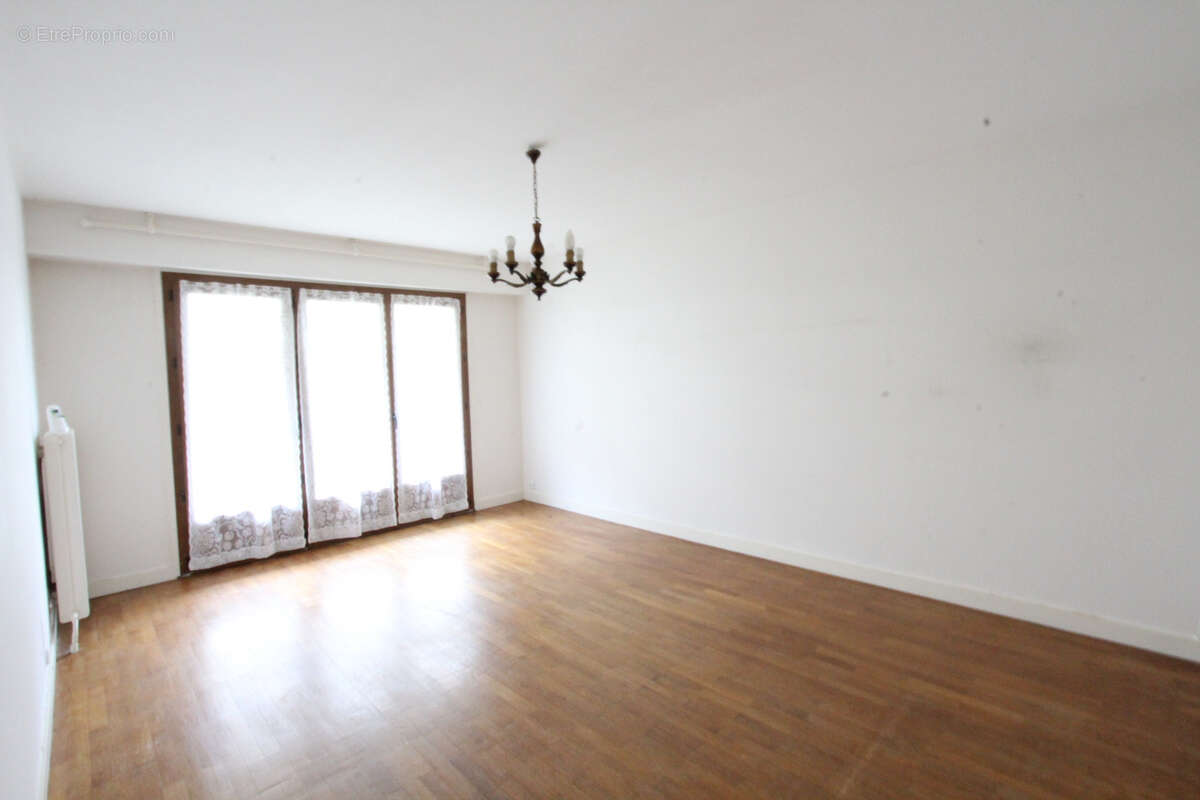 Appartement à LA CHARITE-SUR-LOIRE