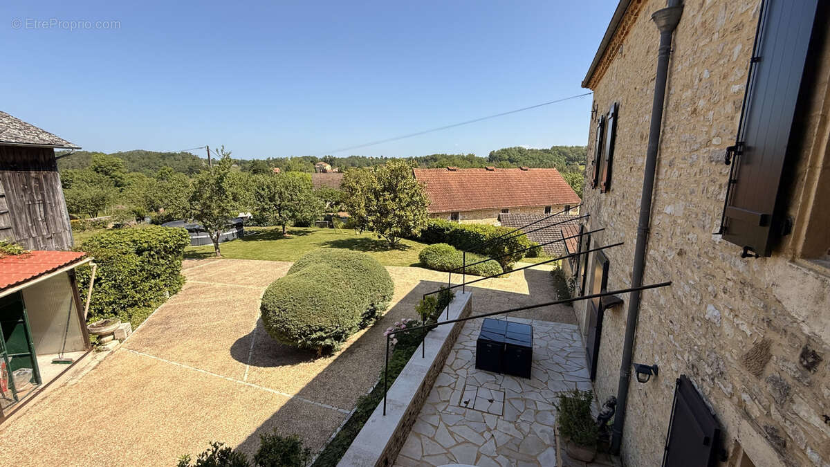 Maison à GOURDON