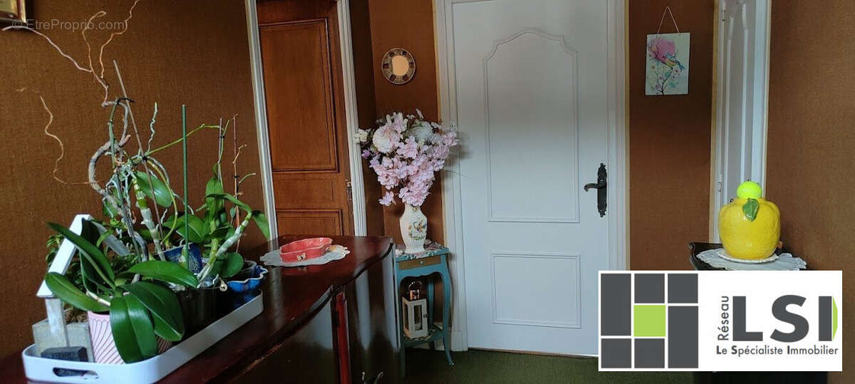 HALL ENTREE - Maison à RANDAN