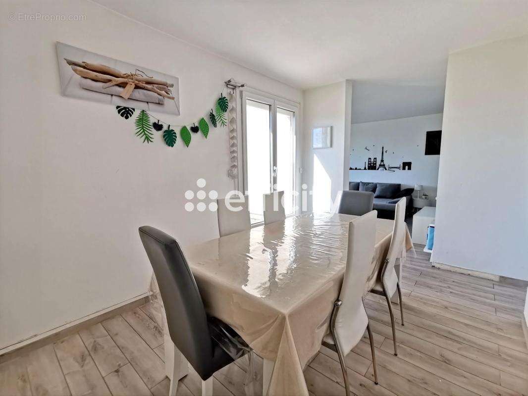 Appartement à TORCY