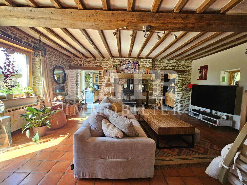 Maison à SAINT-PIERRE-DES-NIDS
