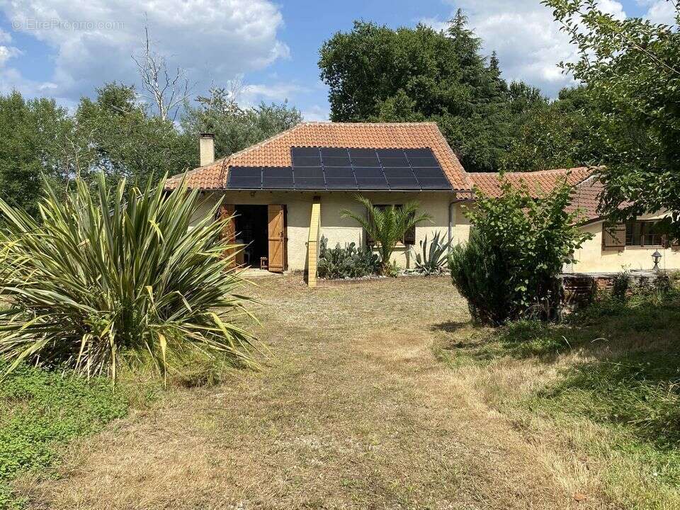 MAISON Type T5 de 188 m2 avec dépendance proche de Barbotan - photo 18