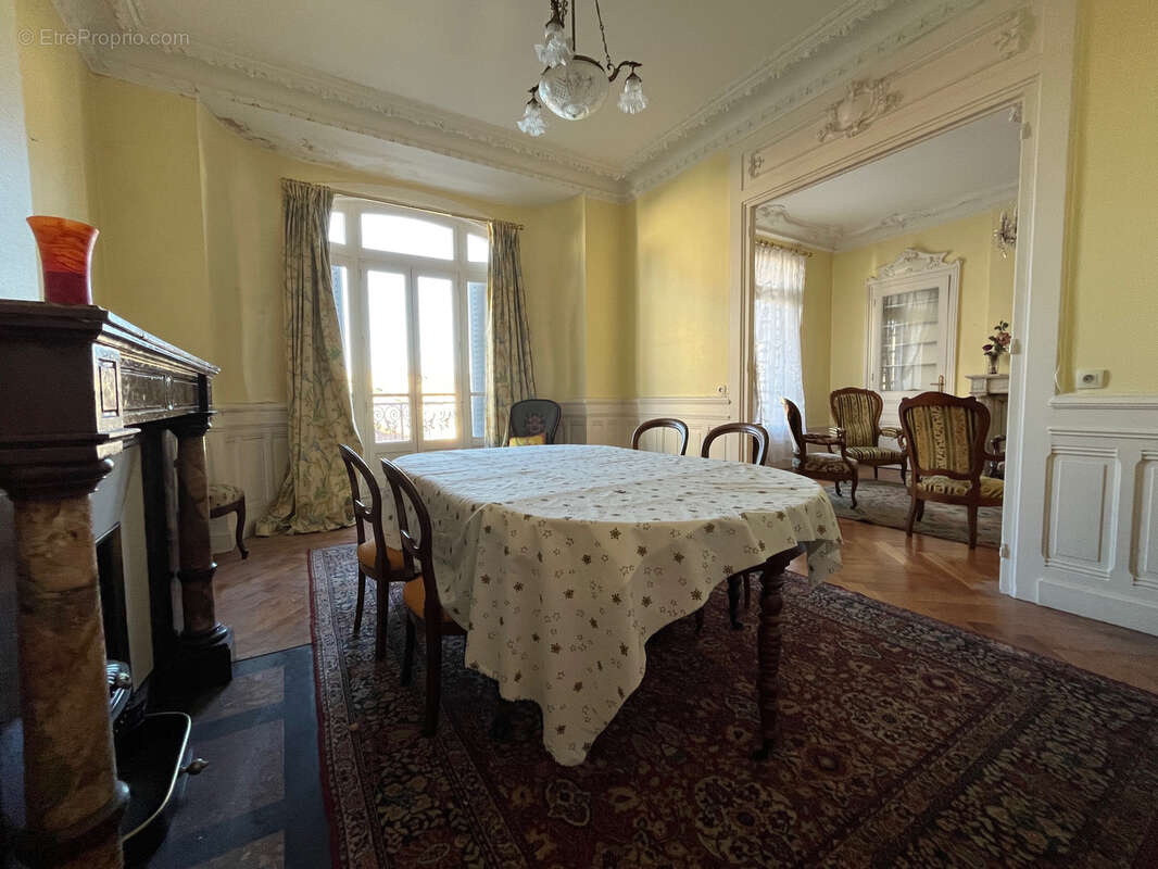 Appartement à SAINT-ETIENNE