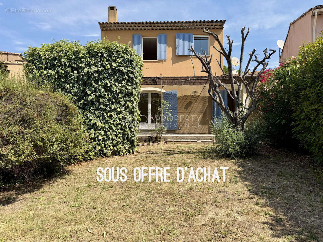 Maison à LOURMARIN