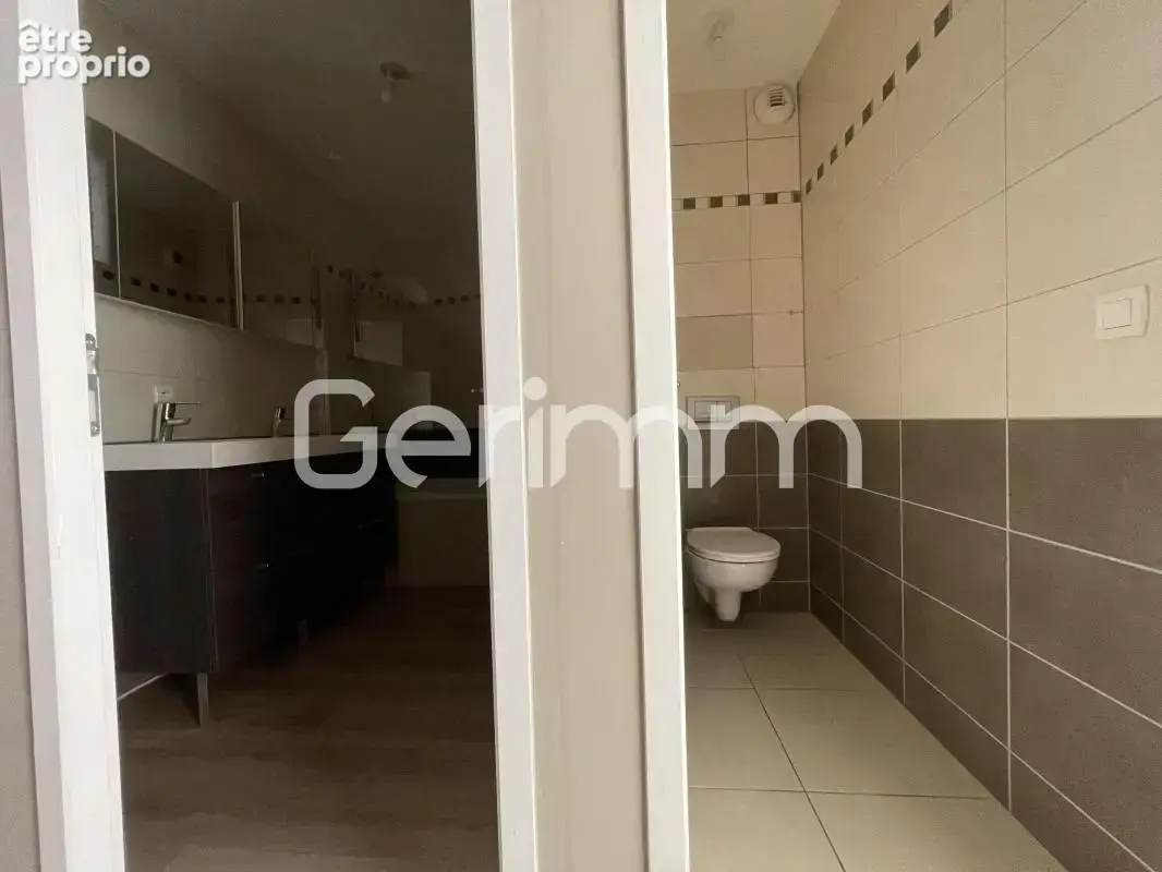 Vente - Appartement - 4 pièces + cuisine - 90 m² - 339 000 € - - photo 10