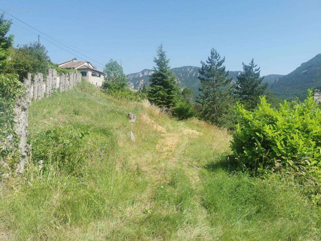 Terrain à MOSTUEJOULS