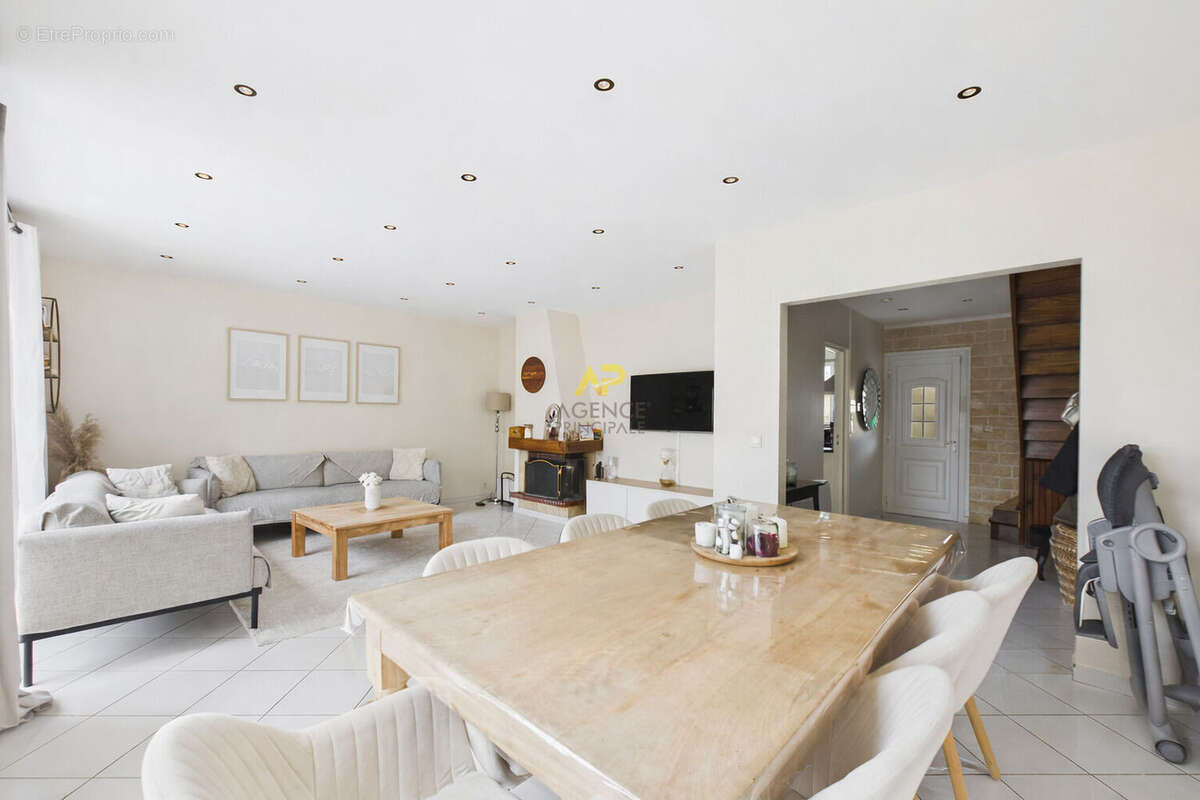 Maison à MONTIGNY-LES-CORMEILLES