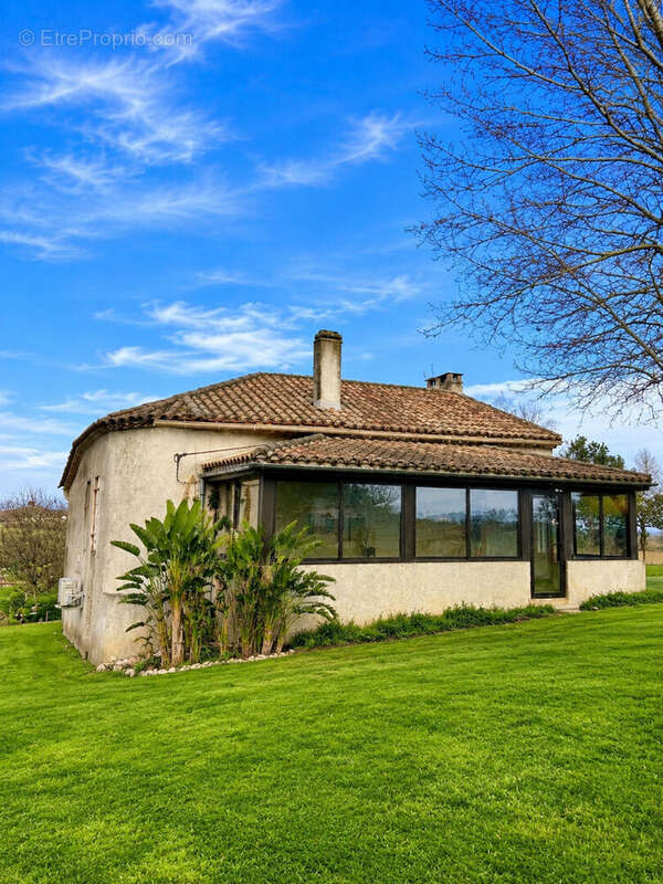 Maison à BEAUGAS