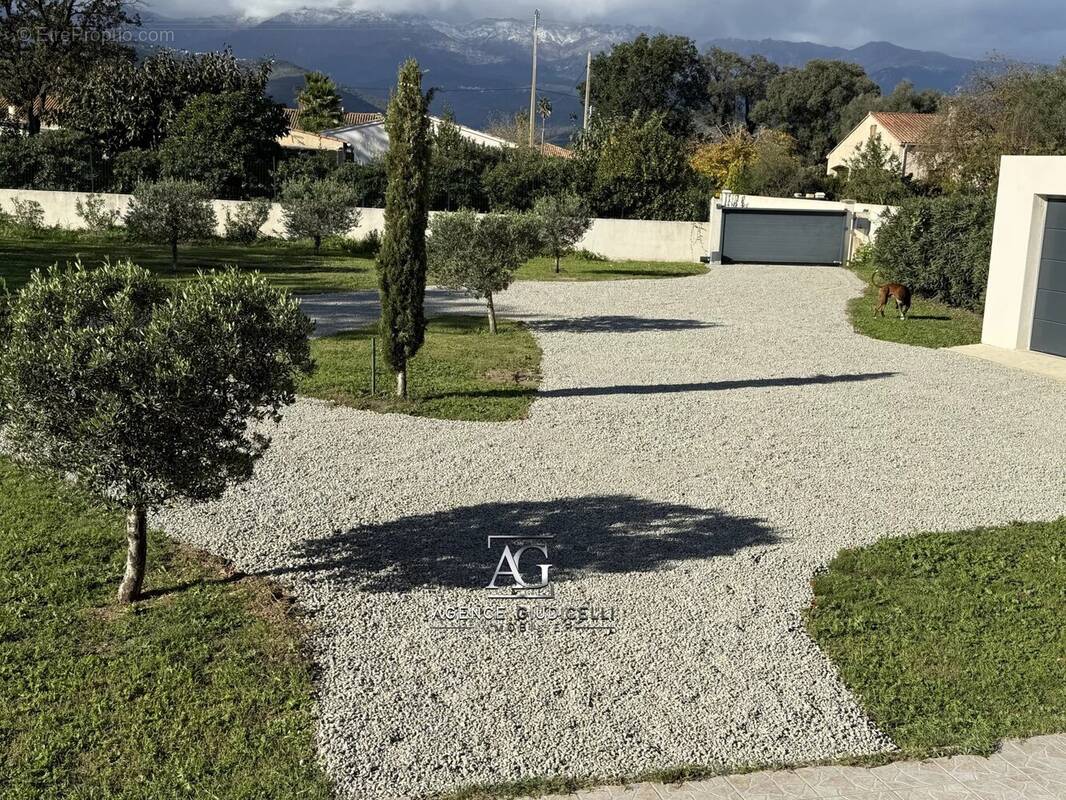 Maison à PRUNELLI-DI-FIUMORBO