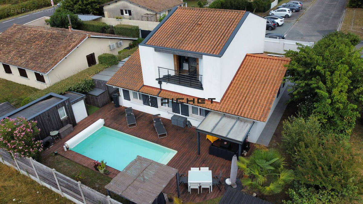 Maison à SAINT-MEDARD-EN-JALLES