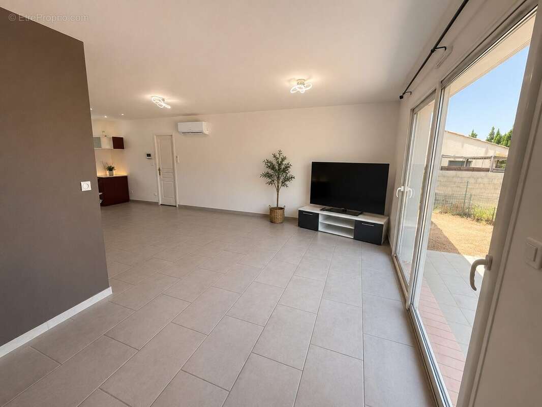 Maison 93 m² à Floure  - photo 7