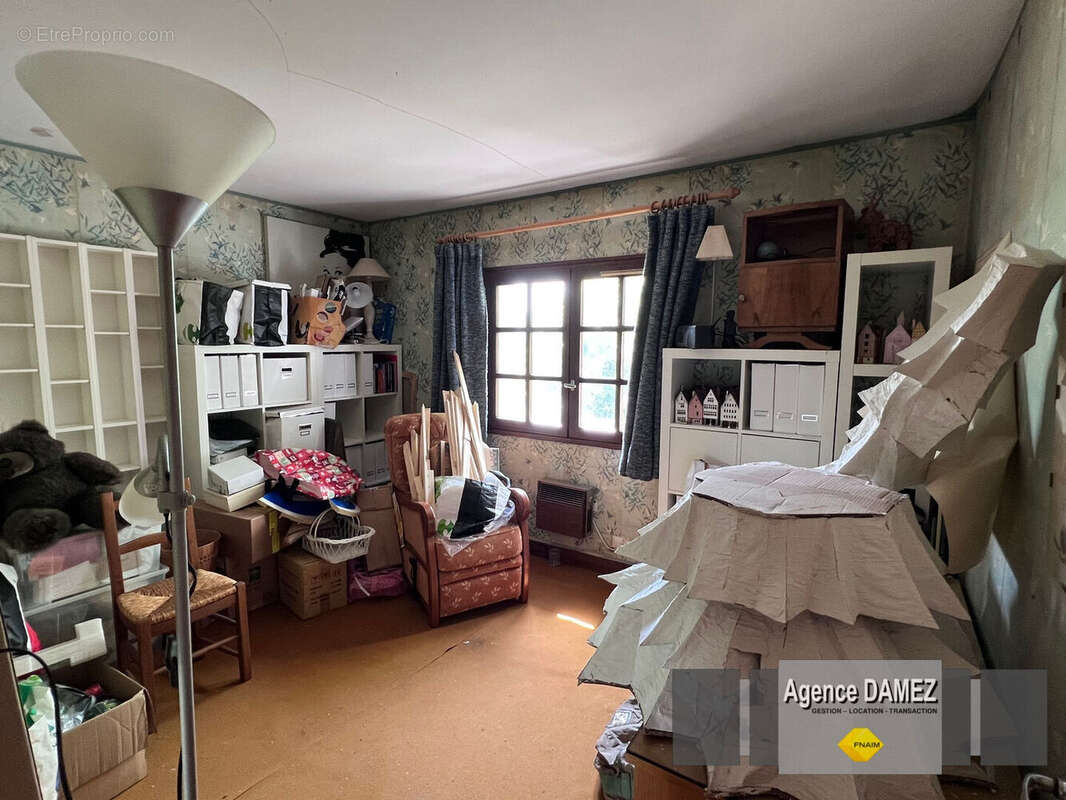 3 KM Dourdan, SAINTE-MESME, maison traditionnelle sur sous-sol, 7 pièces 175 m² - photo 10