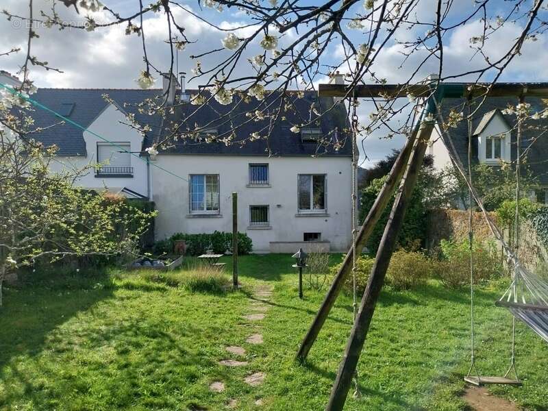 Maison à LE RELECQ-KERHUON