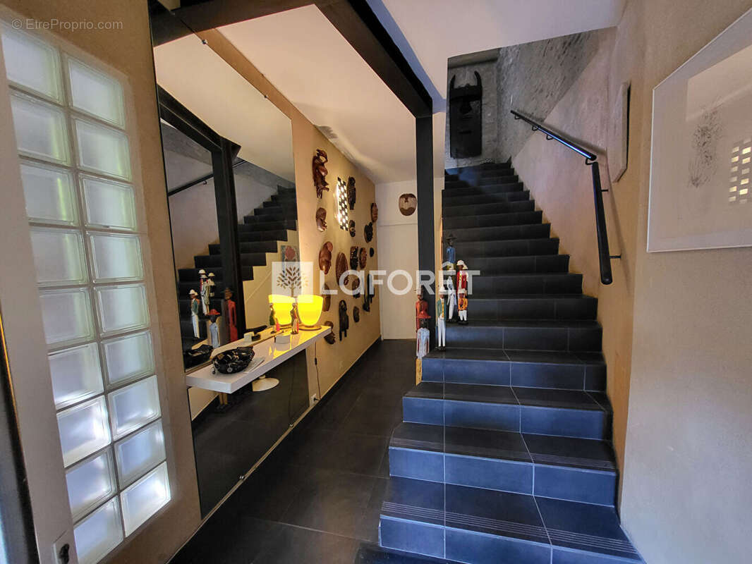 Maison à L'ISLE-SUR-LA-SORGUE