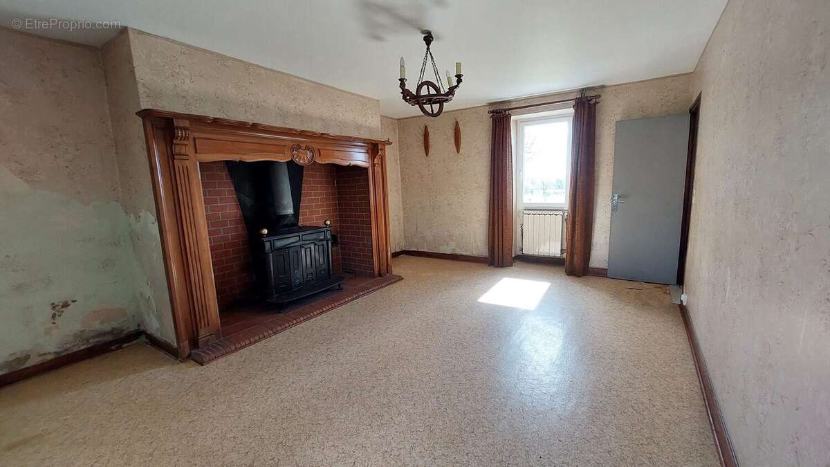 Salle à manger - Maison à CANIAC-DU-CAUSSE