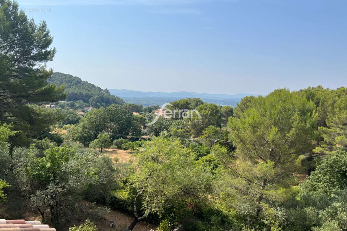 Maison 250 m² à Draguignan  - photo 4