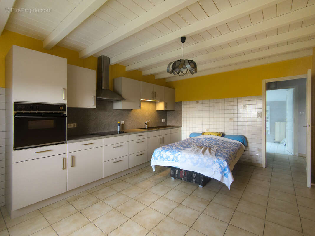 Maison à SAINT-SAVINIEN