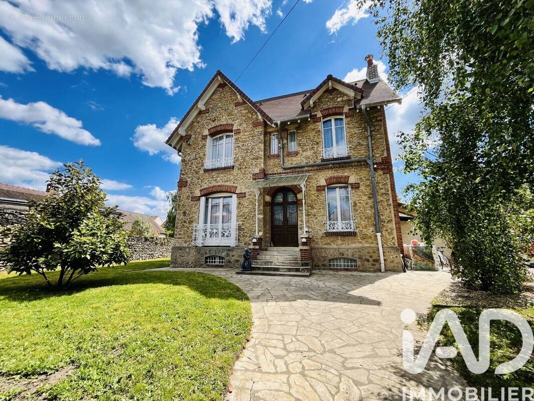 Photo 1 - Maison à RAMBOUILLET
