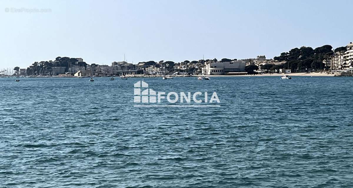 Appartement à SANARY-SUR-MER