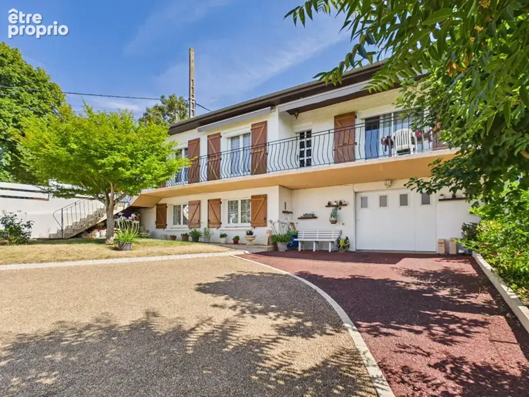 Maison de 105 m2 au coeur de Montamisé , 3 chambres, jardin, garage , grand sous sol - photo 2