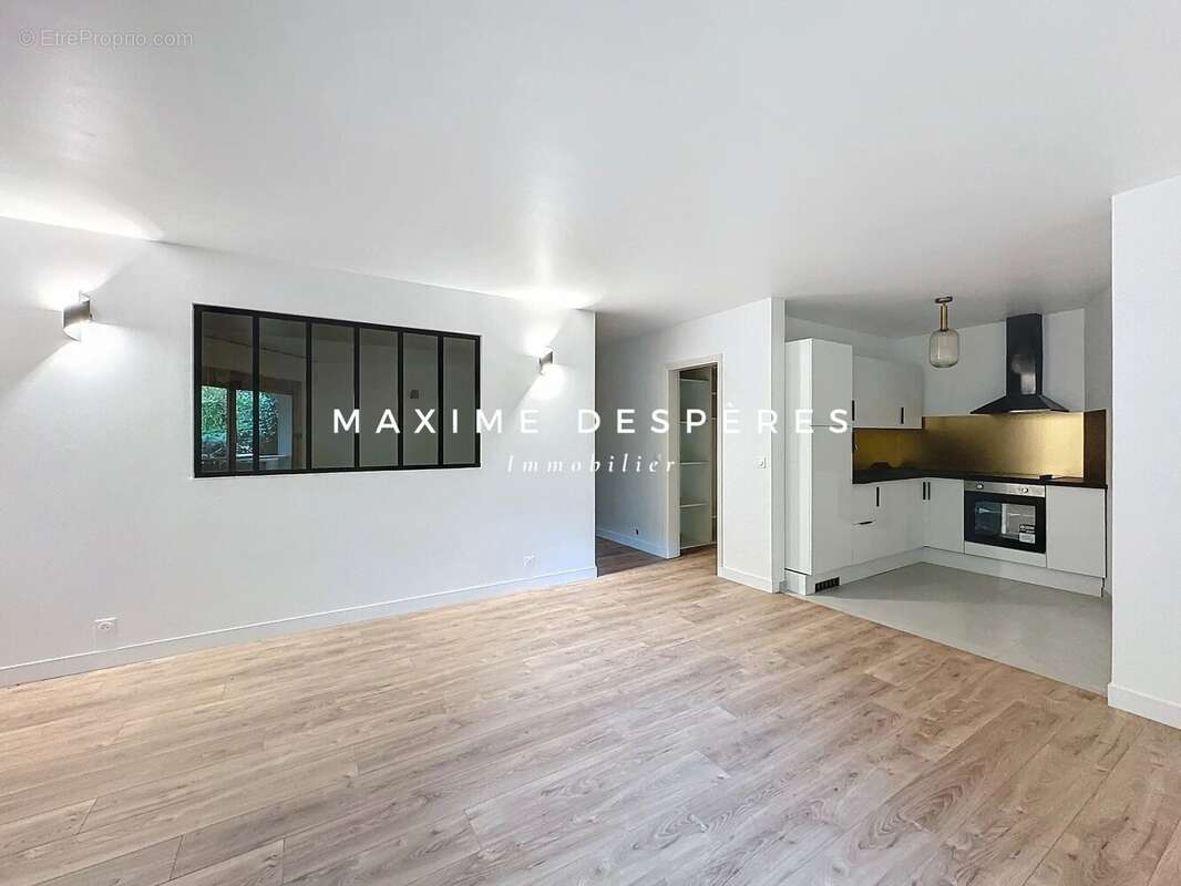 Appartement à NEUILLY-SUR-SEINE