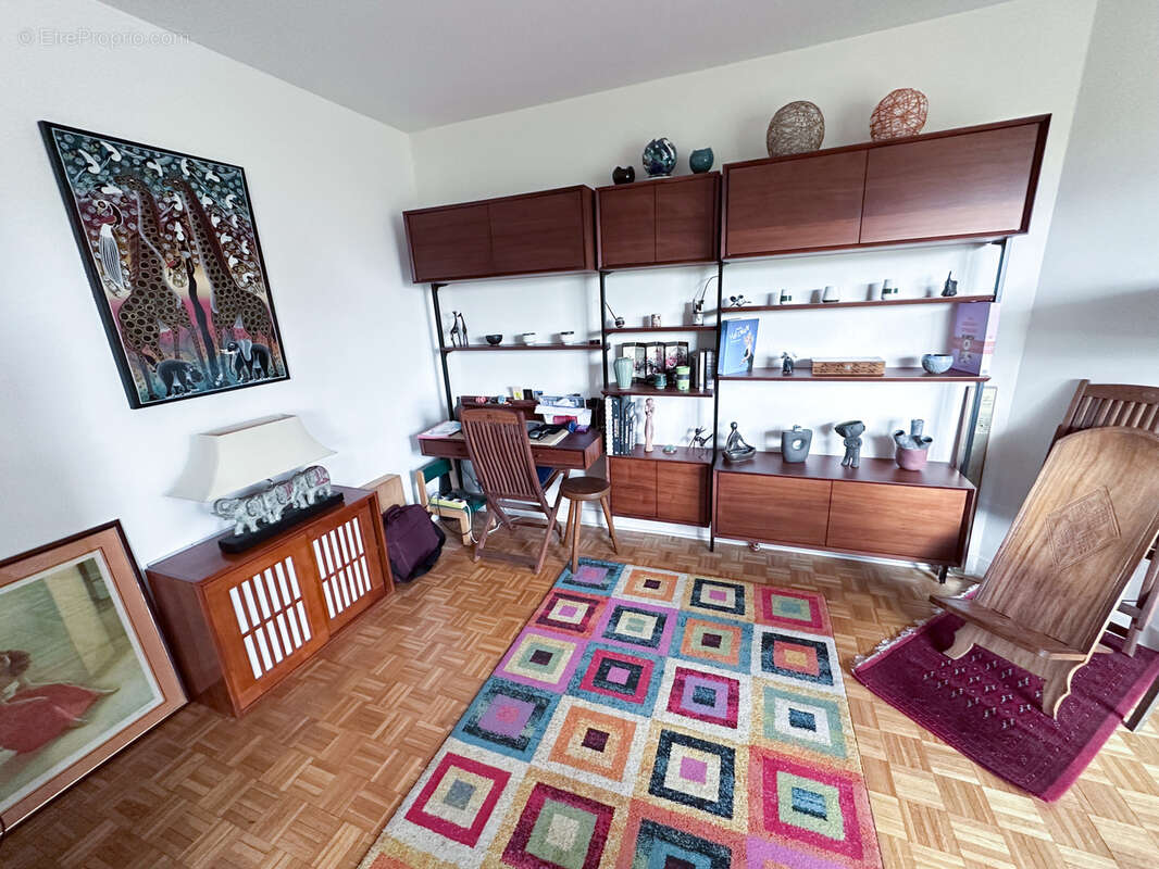 Appartement à COURBEVOIE