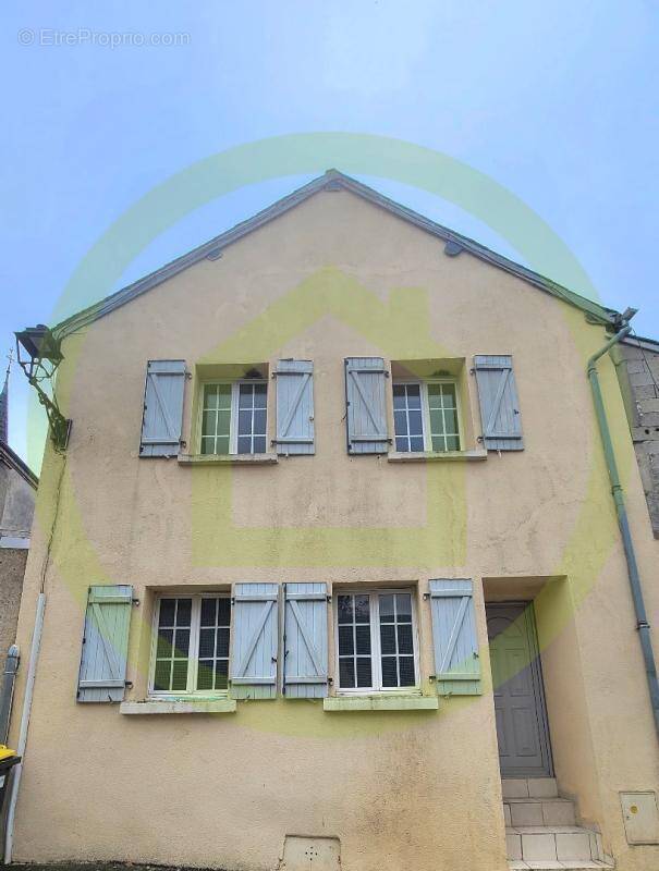 Maison à AUNEAU