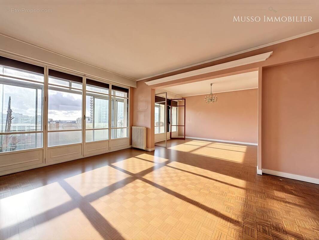 Appartement à MARSEILLE-8E